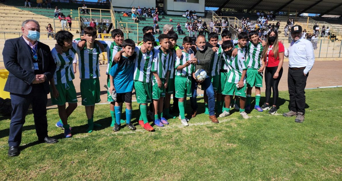 Niñas y niños de Vallenar finalizan torneo de fútbol inclusivo